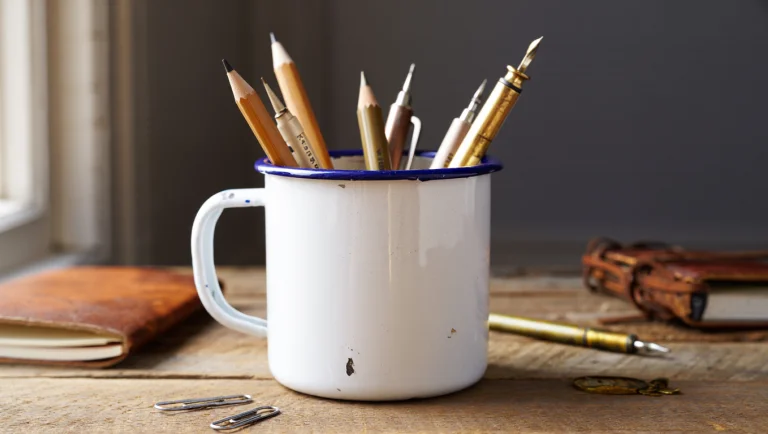 Enamel_Mug_for_Pens